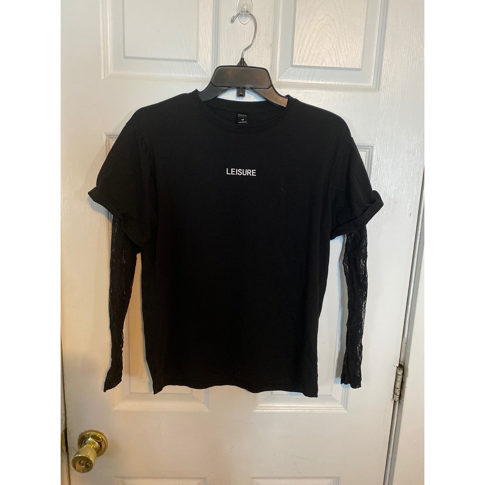 Dazy Black Leisure Graphic Tee with Layered Lace Long Sleeves Mens Small